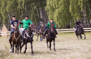 В Абзелиловском районе состоялись соревнования по этническим видам спорта «Игры кочевников»