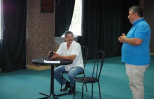 В Салаватском башдрамтеатре приступили к работе над премьерой нового сезона – «Однажды на даче» Эсфира Ягудина