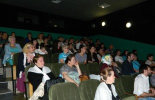 В Салавате состоялся закрытый показ фильма «Театр семи девушек»